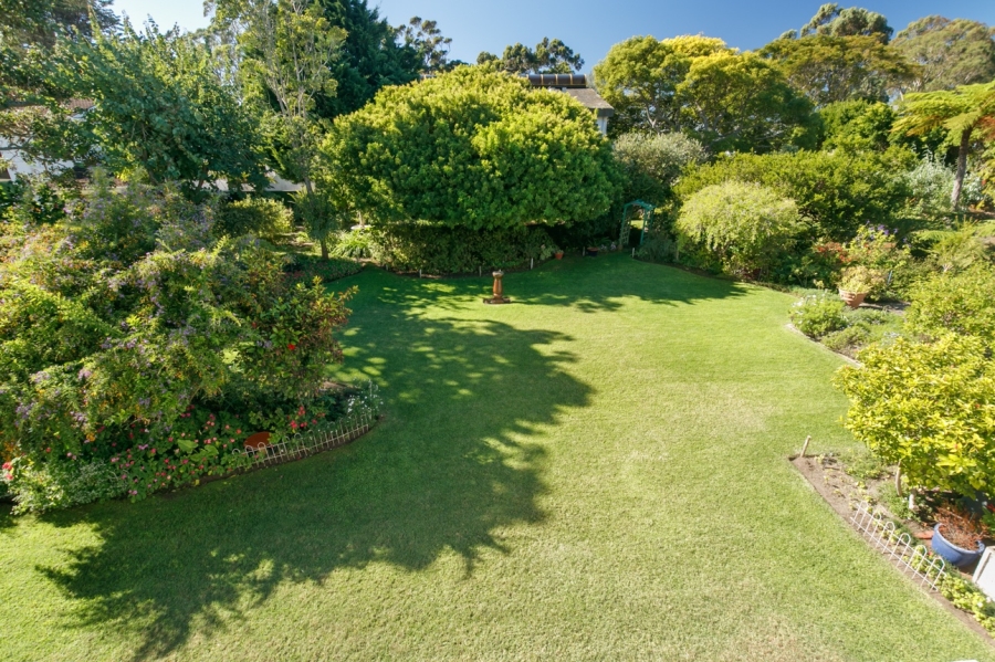 4 Bedroom Property for Sale in Leisure Isle Western Cape